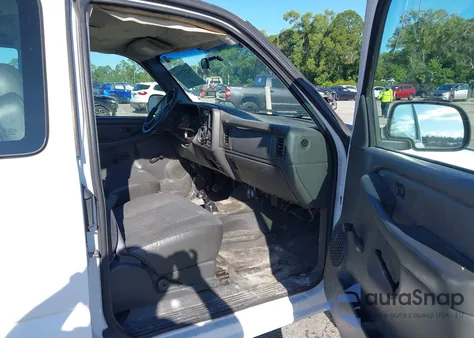 2007 GMC Sierra 2500Hd Classic Work Truck z USA, uszkodzony, nr VIN 1GTHC29U27E137563